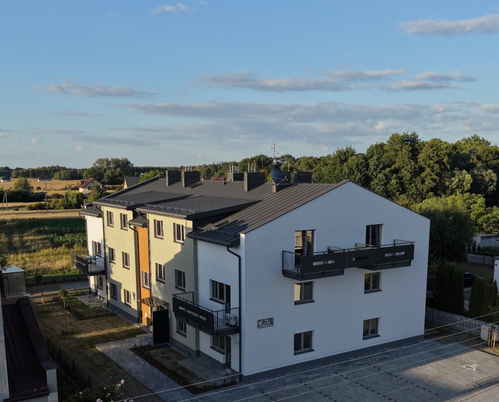 Postęp budowy Mielecka 9 - lipiec 2026 - budynek z lotu ptaka